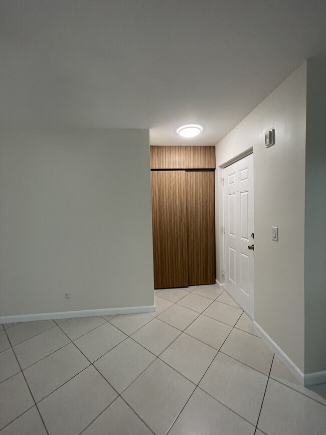 Photo - 5661 Riverside Dr Unidad 101B7