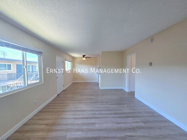 5535 Ackerfield Ave Unit 36