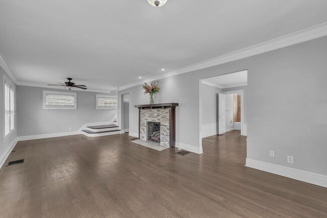 Photo - Gorgeous East Crestwood Home