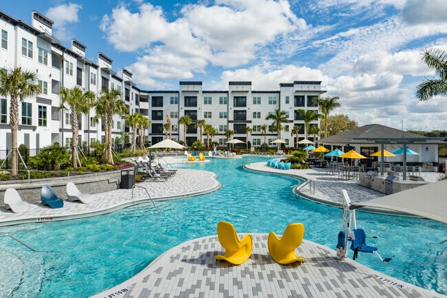 Piscina - 10405 Apollo Manor Cir Riverview, FL 33578 - The Parian Luxury Apartments