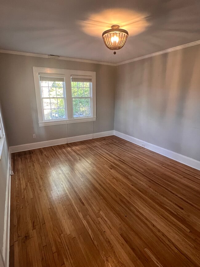 Photo - 124 N Laurel Ave Unit Charming Elizabeth Condo