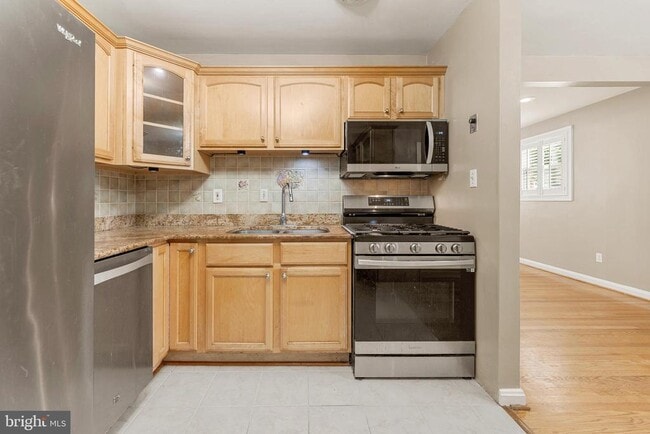 11809 Timber Ln