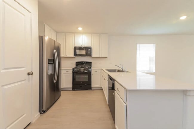 Photo - 7908 Rutherford Ln