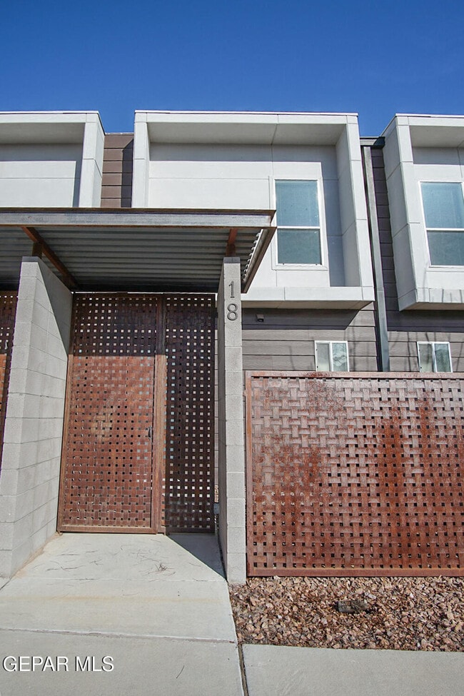 Photo - 6262 Woodrow Bean Transmountain Unidad 18