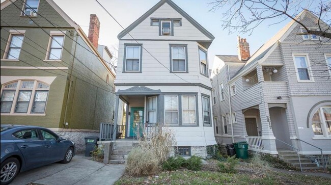 2615 Eden Ave Unit 2, Cincinnati, OH 45219