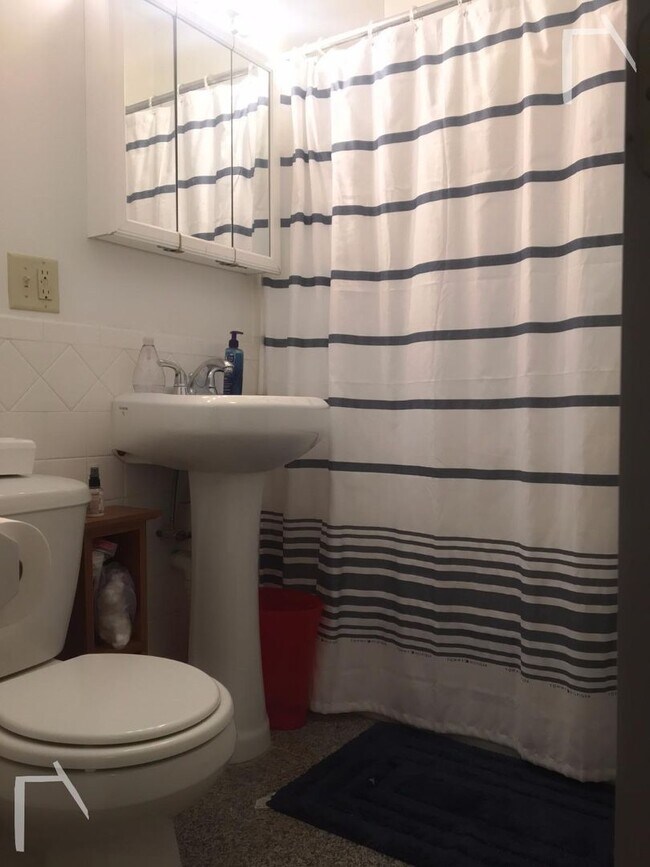 Photo - Brighton near Cleveland circle  4 bed 2 bath under 1000 per person Heat/Hw Included 9/1 Students ok