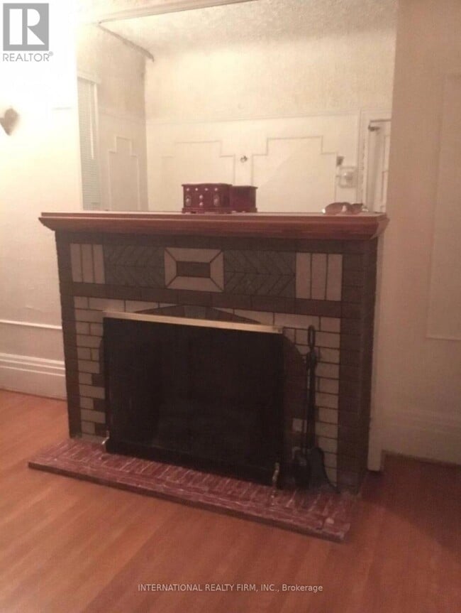 Photo - 132 Grace St