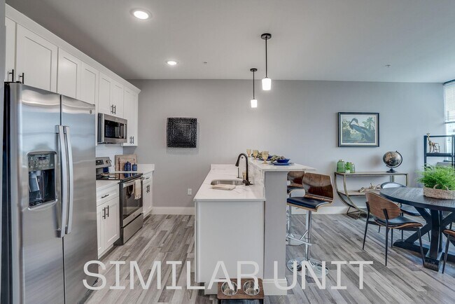 Photo - 1230 Elm St Unit 215