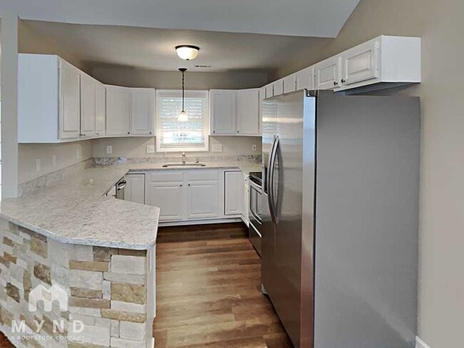 Photo - 816 St Andrews Pl