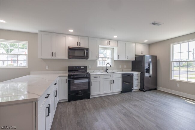 Photo - 1836 E 294th St