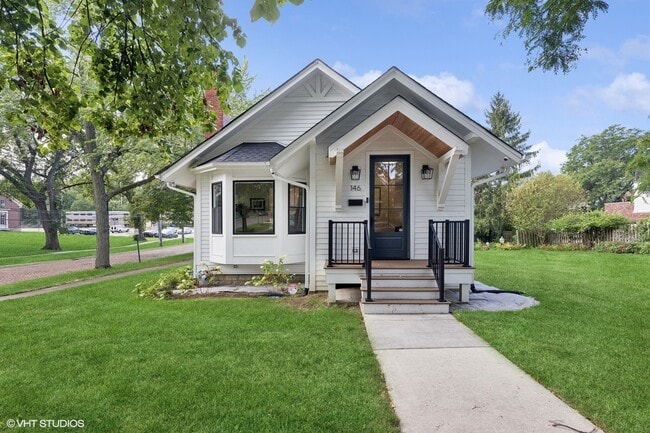 Building Photo - 146 E Maple St