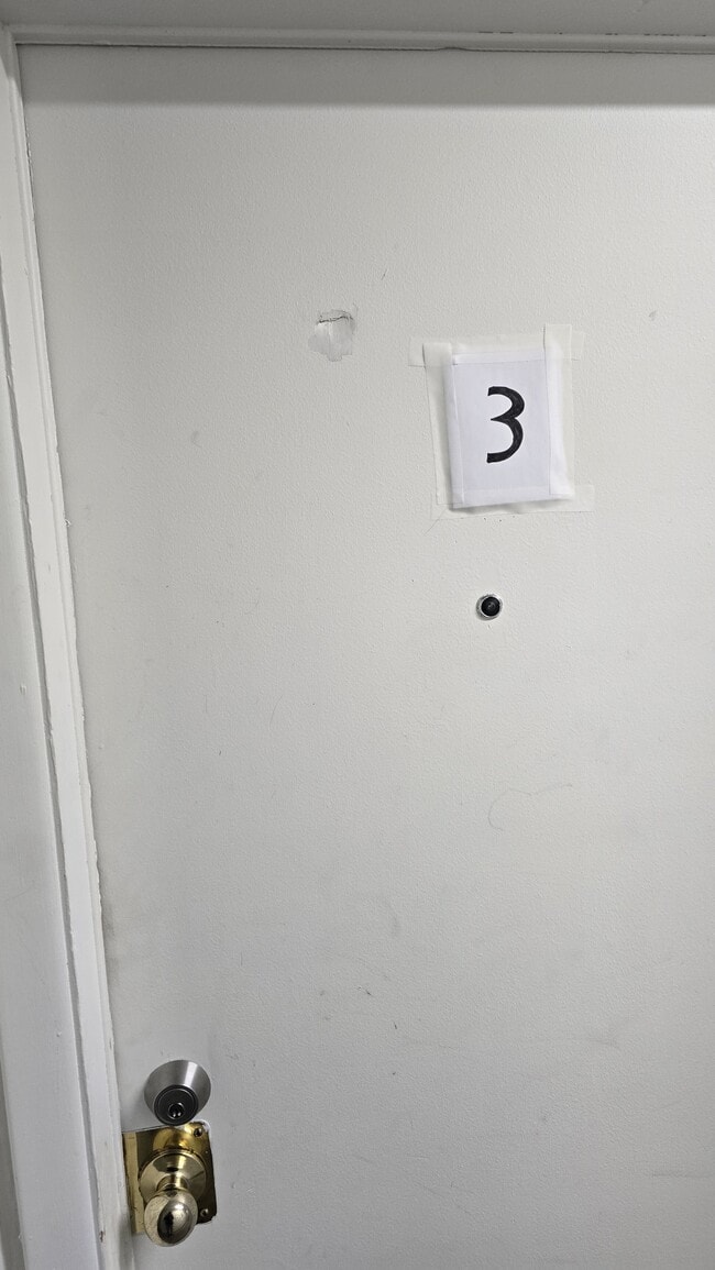 Photo - 9 Connaught Ave Unit 3