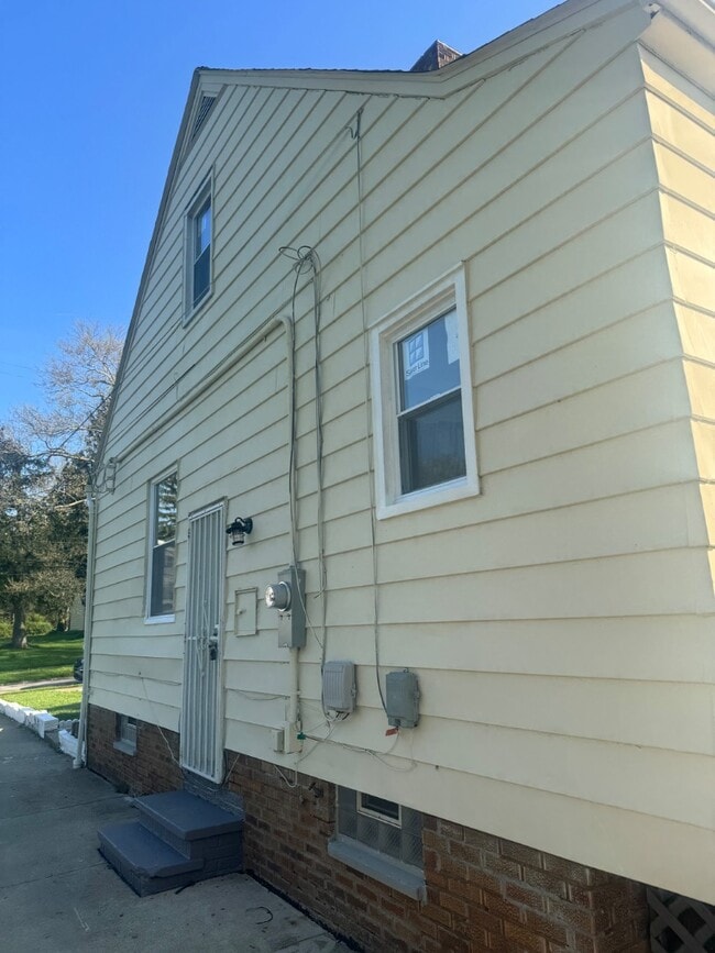 Photo - 15812 Friend Ave