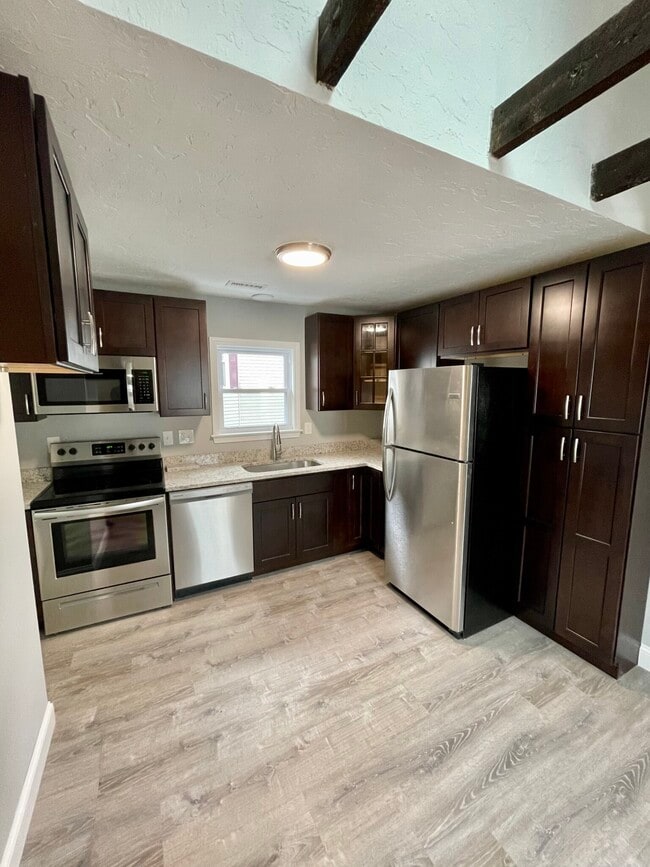 Building Photo - 58 Houghton St Unit 2