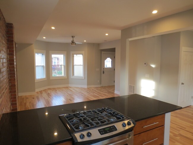 Photo - 4415 Franklin Blvd