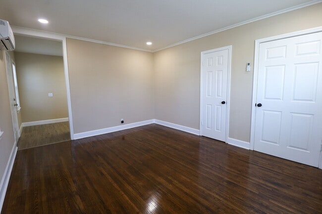 Photo - Newly Renovated Duplex! Unidad 1421