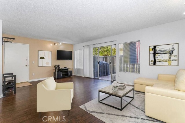 Building Photo - 18350 Hatteras St Unit 138