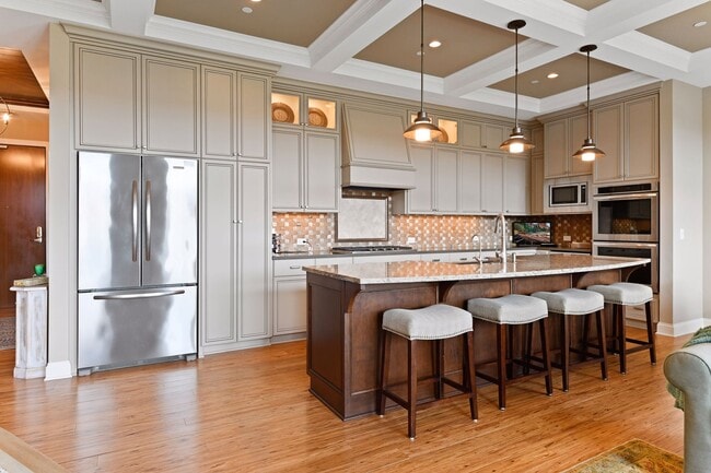 Great storage in the kitchen - 875 Lake St N Unit 413
