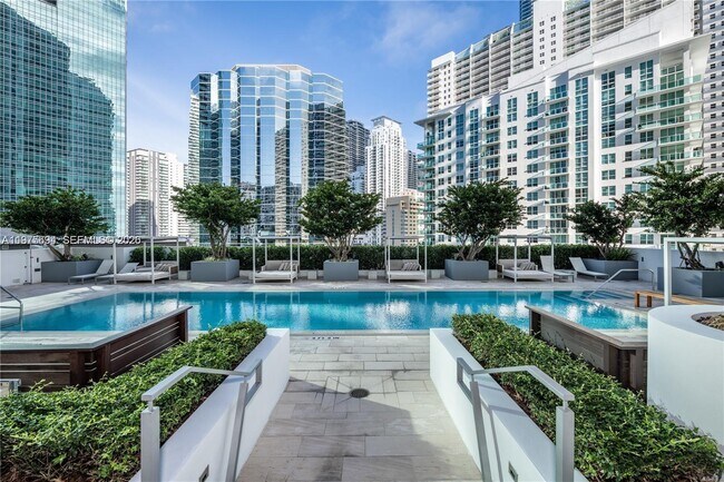 Photo - 1300 Brickell Bay Dr Unidad 600