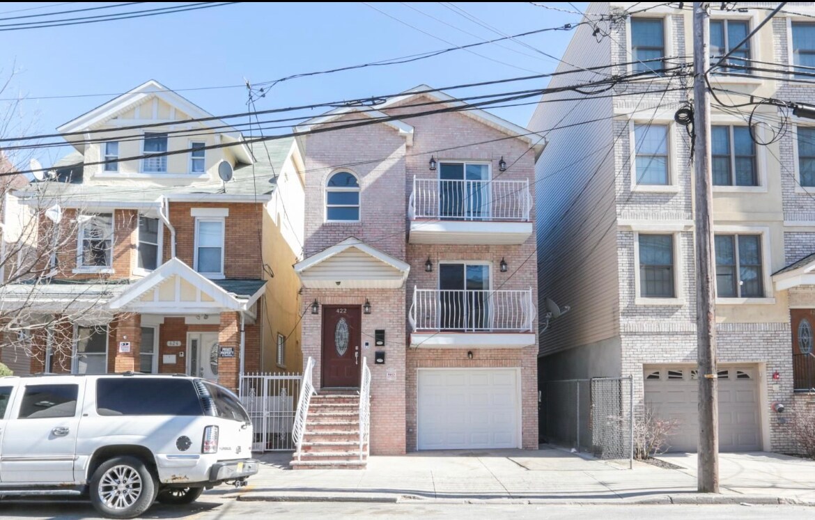 Photo - 422 Bergen Ave