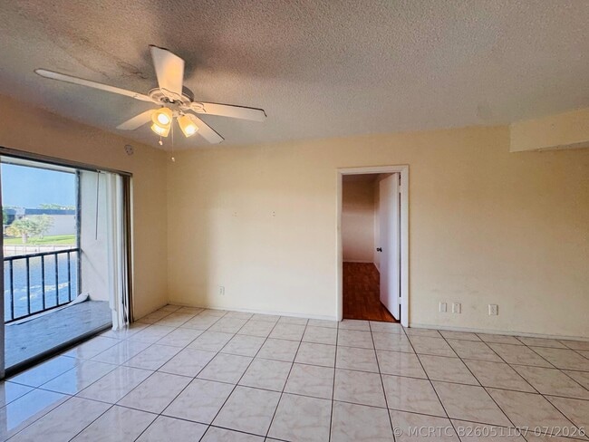 Building Photo - 8025 S Colony Cir Unit 203