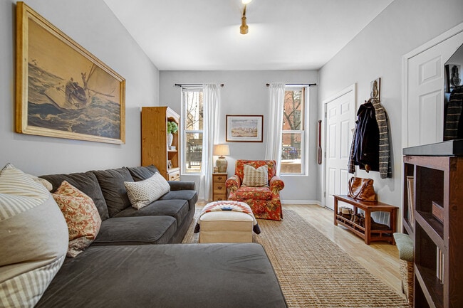 Photo - 2255 N Janssen Ave Unit 1