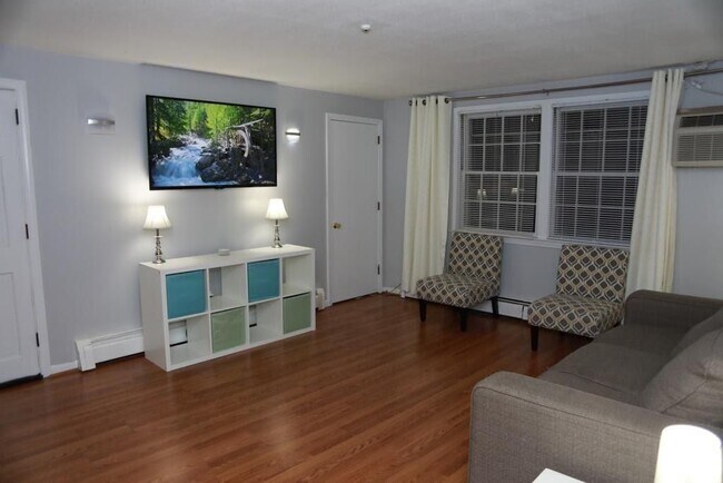 Photo - 160 Tyngsboro Rd Apartment Unit 20