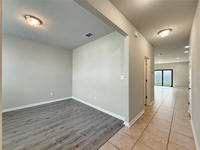 Photo - 2145 Arendale Dr