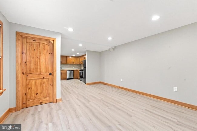 Photo - 705 Forrest St