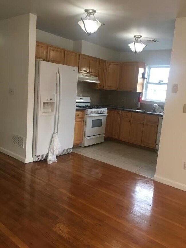 Photo - 122 Logan Ave Unit 1