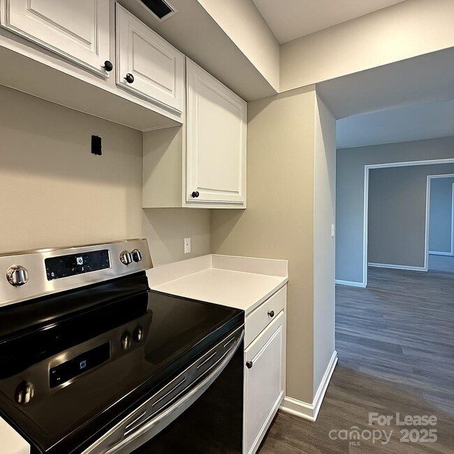 Photo - 8033 Cedar Glen Dr