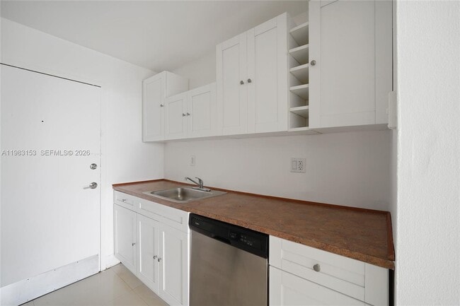 Photo - 2000 NE 135th St Unit 1010