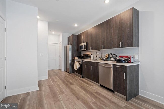 Building Photo - 3938 Haverford Ave Unit B Rental