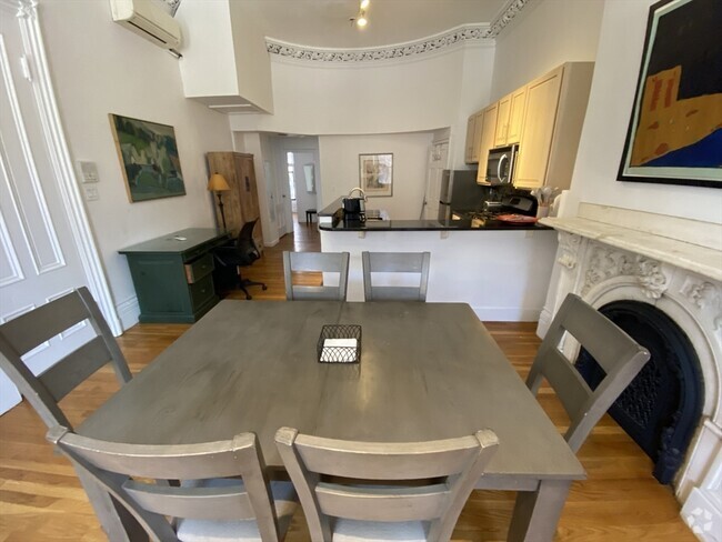Building Photo - 670 Tremont St Unit 3 Rental