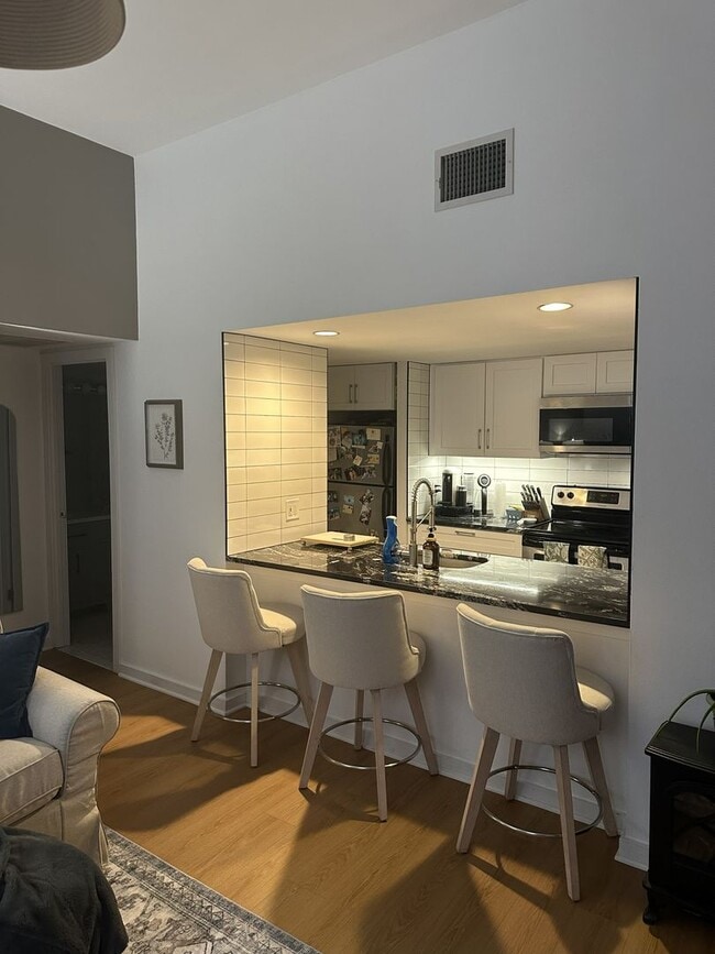 Photo - Welcome to Urban Elegance in the Heart of Historic Old City, Philadelphia Unit 208