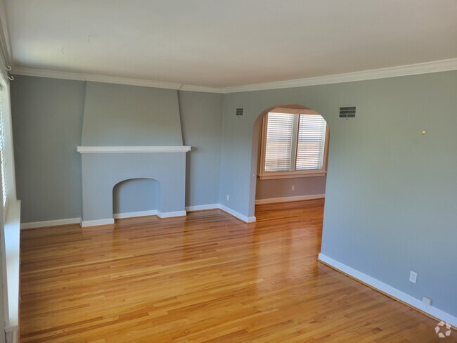 Building Photo - 7230 W Park Ave Unit 2nd floor Rental