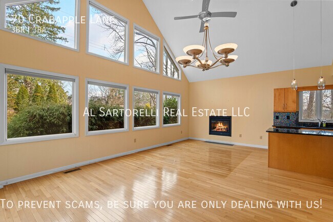 Photo - 70 Crabapple Ln