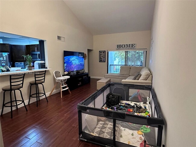Building Photo - 9417 Fontainebleau Blvd Rental