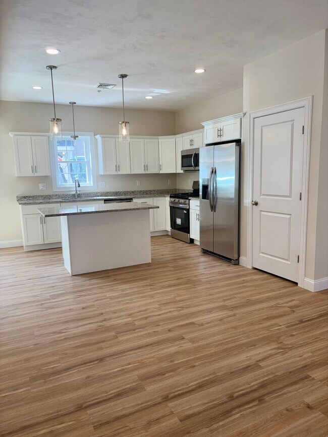 Photo - Brand New Townhouse-Style Living with Modern Finishes