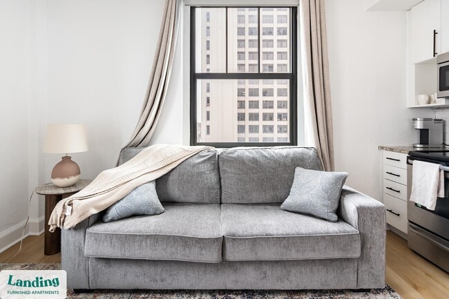 Building Photo - 933 McGee St