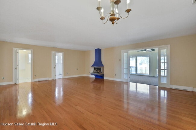 Photo - 411 Albany Ave