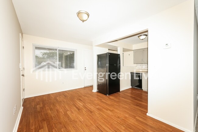 Photo - 5619 Shady Oak St