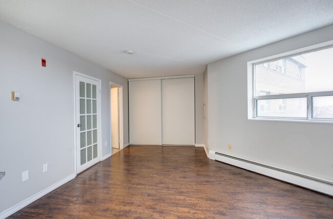 Photo - Galeview Apartments