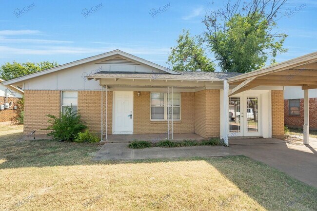 Building Photo - 811 Vogel St