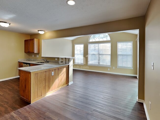 Photo - 515 Indian Lake Dr