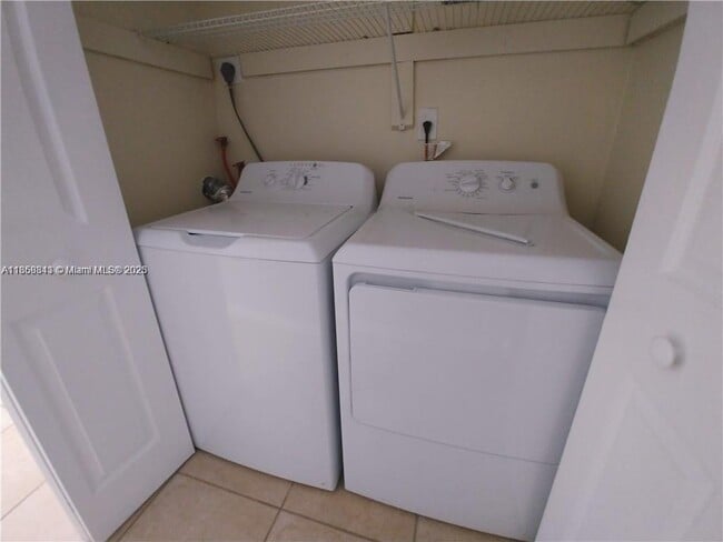 Photo - 2588 Coral Springs Dr