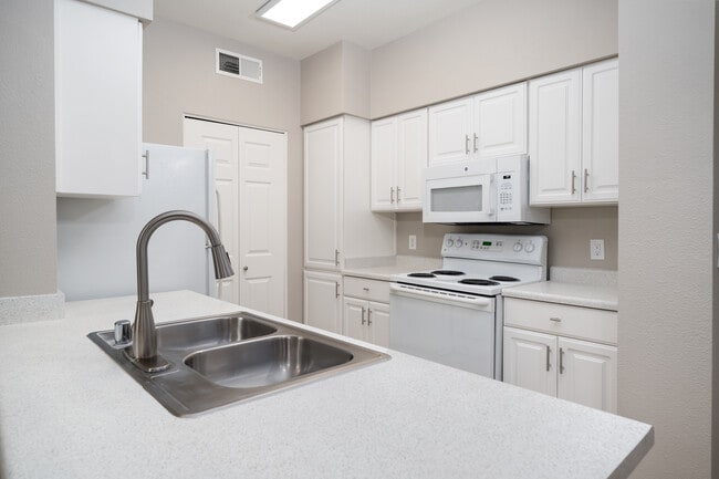 Tahoe - 2BR, 2BA 1,119SF