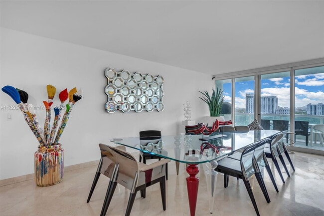 Photo - 1643 Brickell Ave Unidad 1406