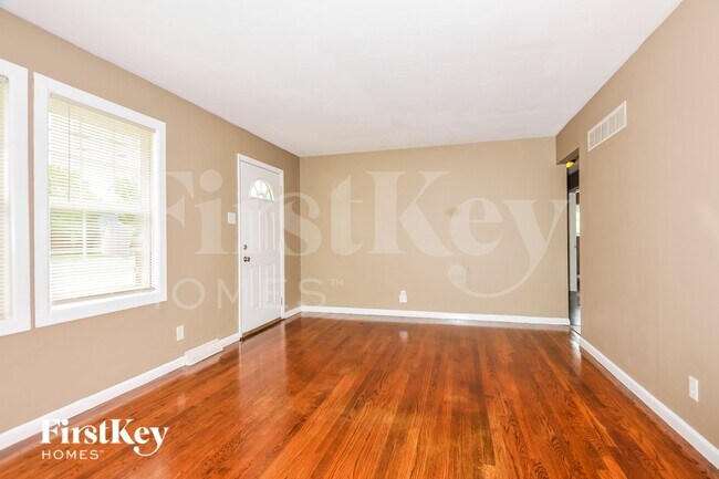 Photo - 1007 Chambers Rd