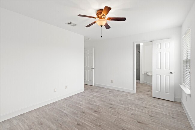 Photo - 4303 Sunflower Creek Ln